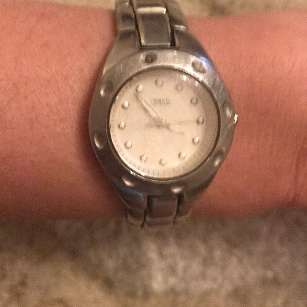 Vintage Fossil silver toned watch